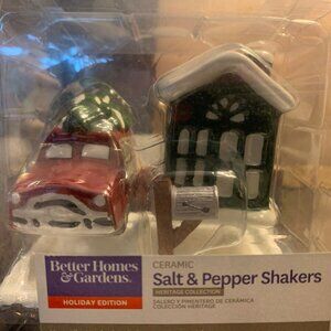 B&G Heritage Collection Holiday Christmas Salt & Pepper Shaker Set Red Wagon
